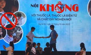 Học sinh háo hức chờ đón chương trình 'Nói không với thuốc lá điện tử'