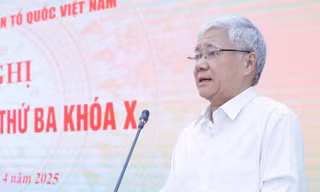 Chủ tịch Ủy ban Trung ương MTTQ Đỗ Văn Chiến thông tin việc sắp xếp bộ máy