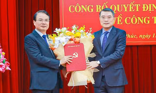 Công bố quyết định của Bộ Chính trị về công tác cán bộ tại tỉnh Vĩnh Phúc