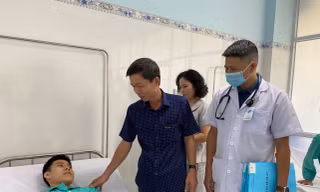 Tăng thêm người ngộ độc cơm gà, một thai phụ phải điều trị hồi sức tích cực