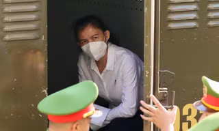 Xét xử hai luật sư Hàn Ni, Trần Văn Sỹ 
