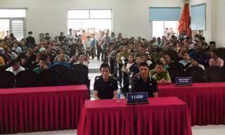 Hai anh em ruột vướng lao lý vì vào rừng lấy gỗ nghiến làm thớt