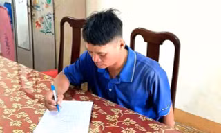 Gã cha dượng đánh đập dã man bé trai 9 tuổi khai 'không phải lần đầu'