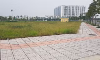 Hà Nội: Lình xình đấu giá khu 'đất vàng' ở Long Biên