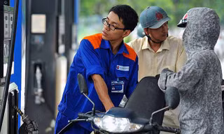 Giá xăng sẽ tăng mạnh vào ngày mai?