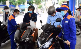 Giá xăng dầu đồng loạt giảm mạnh