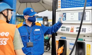 Giá xăng dầu đồng loạt tăng mạnh