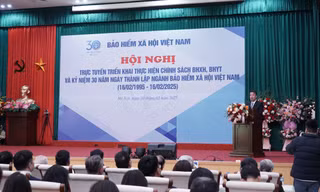 Số người tham gia BHXH tăng gần 9 lần sau 30 năm 