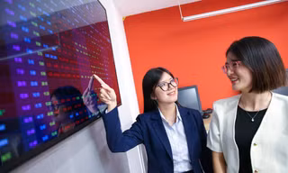 Bất ngờ cổ phiếu doanh nghiệp của nữ tỷ phú USD duy nhất Việt Nam