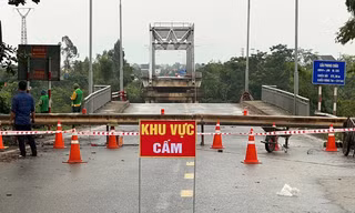 Yêu cầu tạm dừng khai thác các cầu yếu, có nước dâng cao