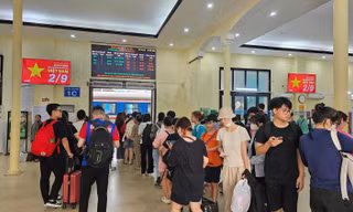 Khách đi tàu hỏa tăng mạnh, đường sắt 'cháy vé' dịp 2/9 
