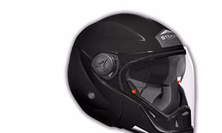 Khám mũ bảo hiểm hạng sang Vega Phantom