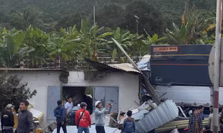 Ba ô tô tông liên hoàn trên quốc lộ ở Khánh Hòa, 3 người bị thương