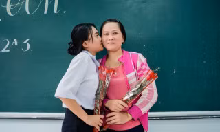 Xúc động ảnh kỷ yếu đặc biệt 'Có những điều con chưa dám nói'