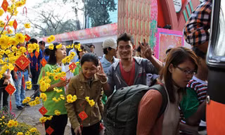 Tết ấm chờ đón sinh viên, công nhân