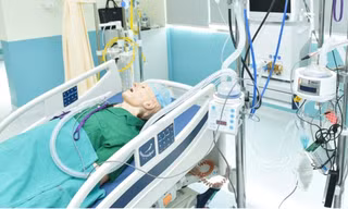 Máy thở ôxy dòng cao do các nhà khoa học Việt Nam sản xuất 