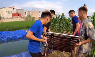 Con trai bà Tân Vlog tiếp tục bị tố diễn quá lố trong clip “vứt em gái đang ngủ xuống hồ“
