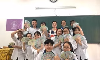 Lớp 12 ở Vĩnh Phúc nhận tổng tiền thưởng gần nửa tỉ đồng vì có thành tích học tập tốt