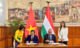 Nhiều cơ hội nhận học bổng đại học và sau đại học tại Hungary