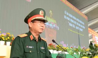 Bản tin 8H: Thủ tướng Chính phủ bổ nhiệm lại Phó Tư lệnh Quân khu 5