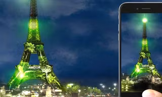 Pháp bất ngờ 'hô biến' tháp Eiffel thành 'cây xanh' khủng