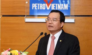Ông Nguyễn Quốc Khánh giữ chức Chủ tịch PVN sau khi người tiền nhiệm là ông Nguyễn Xuân Sơn bị thôi chức và bị bắt.