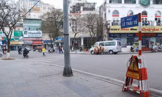 Hà Nội yêu cầu vật liệu lát vỉa hè, bó vỉa là vật liệu tự nhiên, kết cấu bền vững đảm bảo sử dụng 50-70 năm. Ảnh minh họa