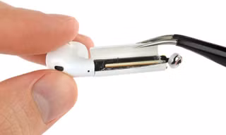 AirPods của Apple vừa ra mắt bị chấm 0 điểm