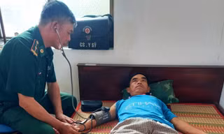 6 ngư dân Bình Định bị tàu lạ đâm chìm trên vùng biển Côn Đảo