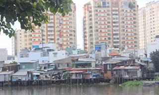 TPHCM: Di dời nhà trên và ven kênh rạch chậm vì...thiếu tiền