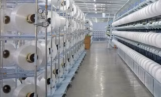 Doanh nghiệp chạy đua bán 'giấy' lấy tiền
