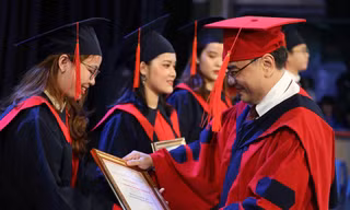 Tân cử nhân tốt nghiệp 3.98/4.0, đạt TOEIC 900 