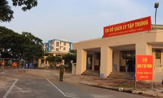 Thông tin mới nhất về nhân viên thu gom rác thải y tế ở khu cách ly dương tính SARS-CoV-2