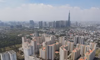 Người mua khó tiếp cận vì BĐS thiếu hụt nguồn cung, neo giá cao