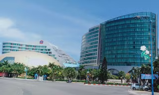 Cổ phiếu lao dốc: Lãnh đạo bị bán giải chấp, bỏ tiền cứu thị giá