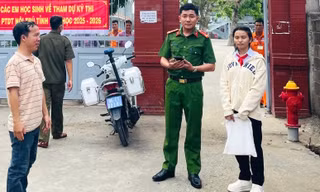 Công an xã dùng xe công vụ đưa thí sinh đi nhầm hơn 60 km về điểm thi