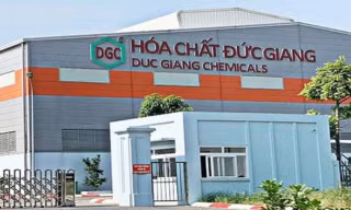 Quỹ ngoại liên tục 'xả' cổ phiếu 
