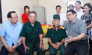 Thủ tướng: Đẩy mạnh hơn nữa công tác chăm sóc thương binh, bệnh binh, gia đình liệt sĩ