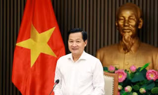 Phó Thủ tướng: Làm rõ tình trạng ép buộc, lôi kéo khách ngân hàng tham gia bảo hiểm