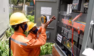 Tăng khung giá bán lẻ điện bình quân, cao nhất hơn 2.400 đồng/kWh