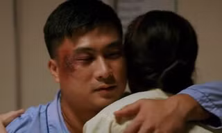 'Làng trong phố' tập 26: Hiếu (Duy Hưng) và Hoài (Trần Vân) làm lành sau cơn ghen
