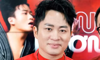 Tùng Dương đừng trùm chăn hát nữa