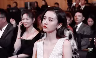Tống Tổ Nhi bắt đầu bị cấm sóng, bị 5 đài lớn xóa tên, 20 nhãn hàng quay lưng