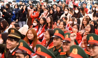 Lễ diễu hành hưởng ứng Chủ Nhật Đỏ 2024