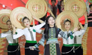 Điện Biên rực rỡ trong Lễ hội Hoa Ban