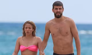 Shakira biết Gerard Pique ngoại tình nhờ lọ mứt dâu