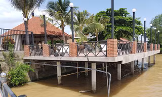Cận cảnh 'đại' công trình Resort lấn chiếm sông Hậu