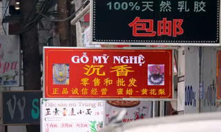 Nghề làm biển hiệu phất lên nhờ 'phố Tàu, nước Nga' ở Nha Trang