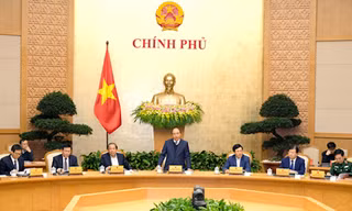 Thủ tướng Nguyễn Xuân Phúc phát biểu tại phiên họp Chính phủ thường kỳ cuối năm 2017. Ảnh: VGP.