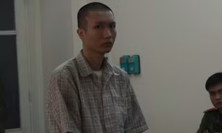 Bị cáo trong phiên xử ngày 10/11. Ảnh: BH